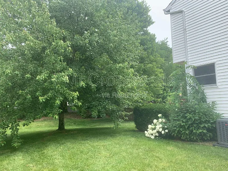8620 Olenbrook Dr — Photo 8