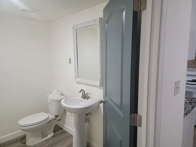 625 Coleman St — Photo 33