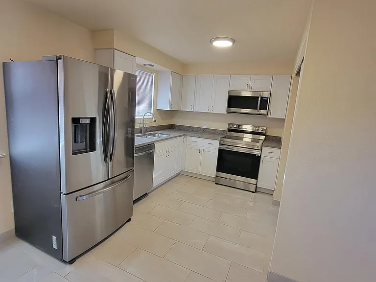 1117 N Adams St — Photo 1