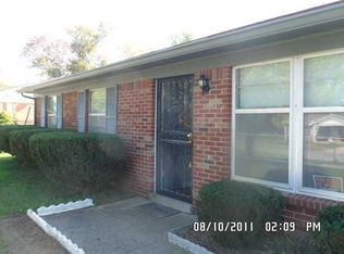 131 E Blue Jay Rd, Louisville, KY 40229