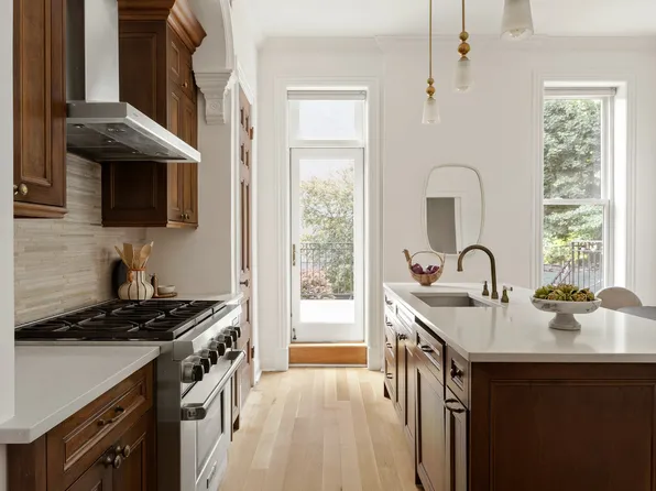 18 Arlington Place image 3 of 13