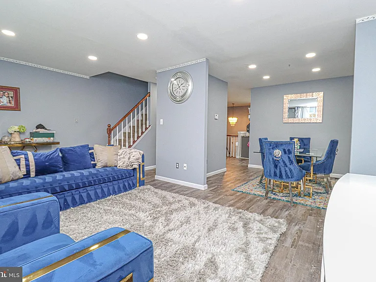 2426 Vineyard Ln — Photo 13
