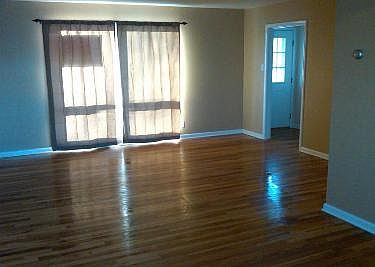 3rd image of 179 Ash St Unit D