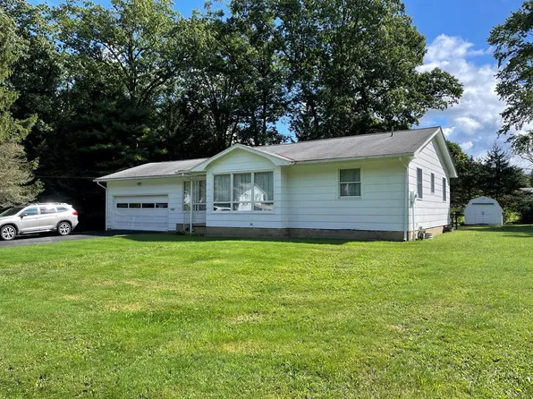 108 Beech Dr, Franklin, PA 16323