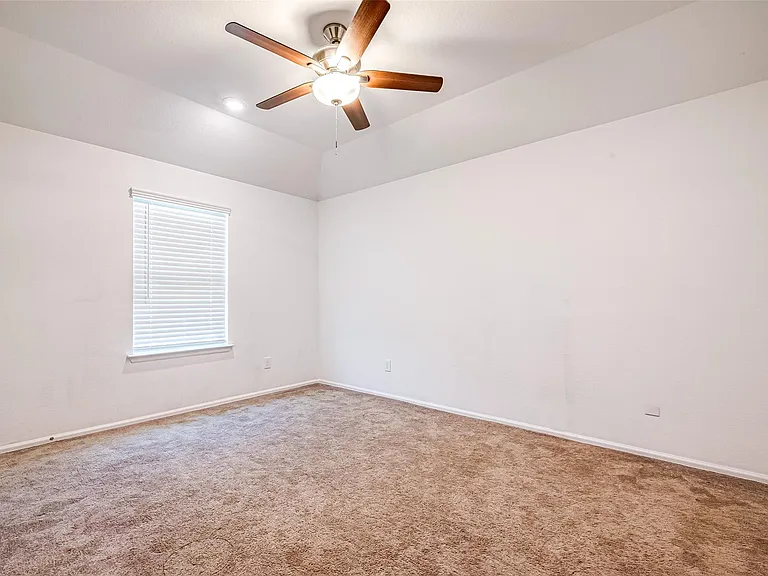 7603 Rainy Valley Ln — Photo 14
