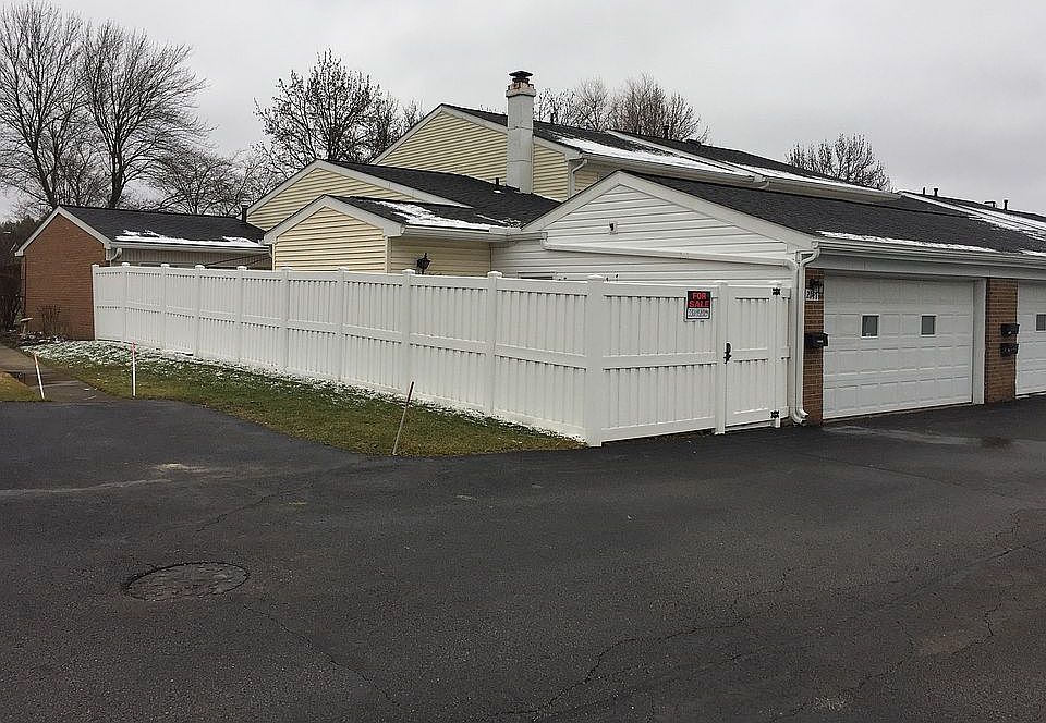 Beautiful end unit Condo