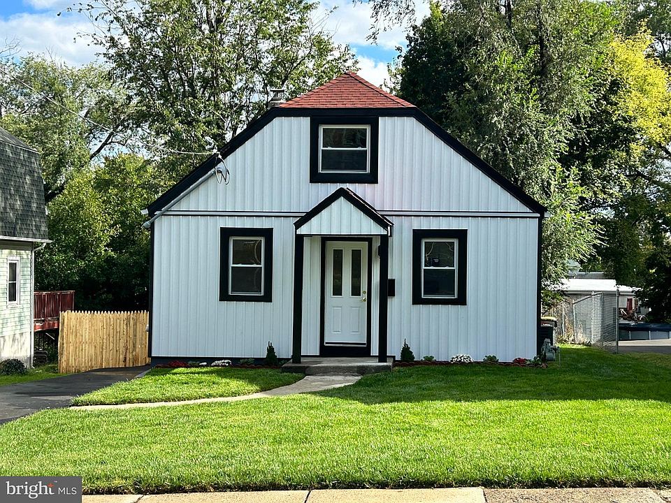 1st image of 209 Summit Ave