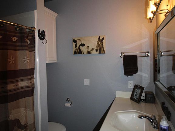 5th image of 1720 Katie Ln