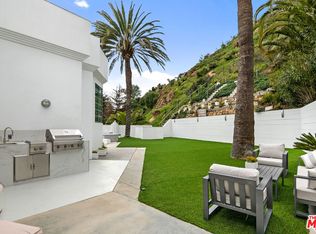 1451 Bienveneda Ave, Pacific Palisades, CA 90272