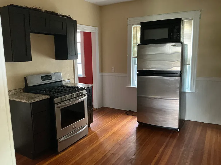 9 Grove St #3 — Photo 1