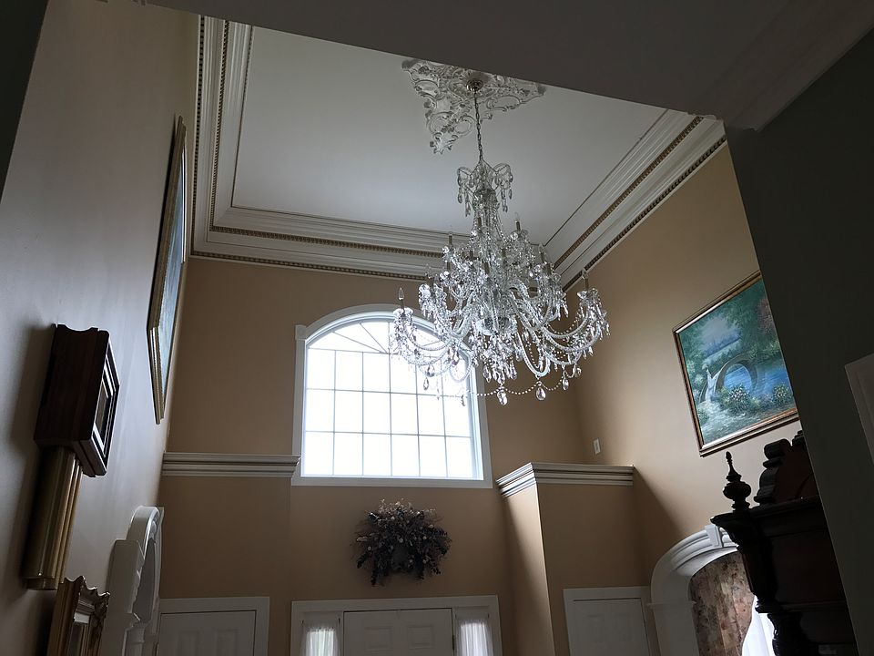 2nd image of 16 Sherwood Ln