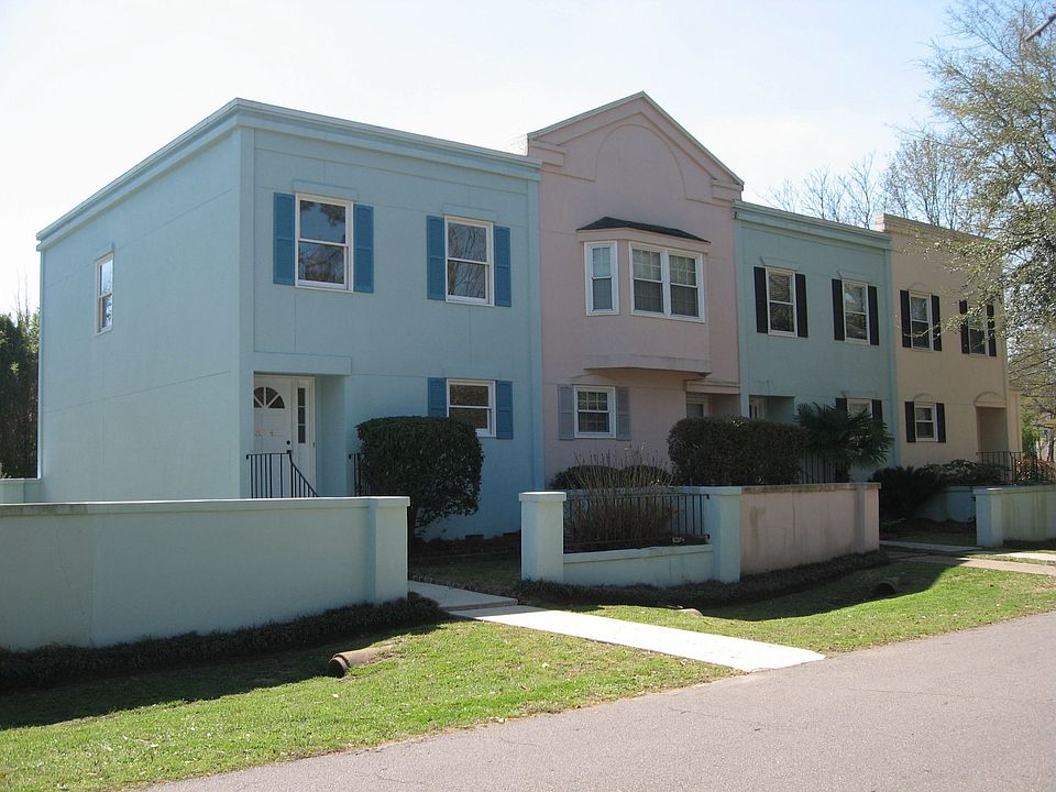 824 Colony Dr