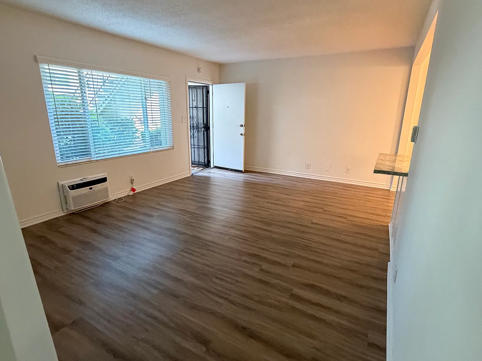 2 bed, $2,525 — Photo 3