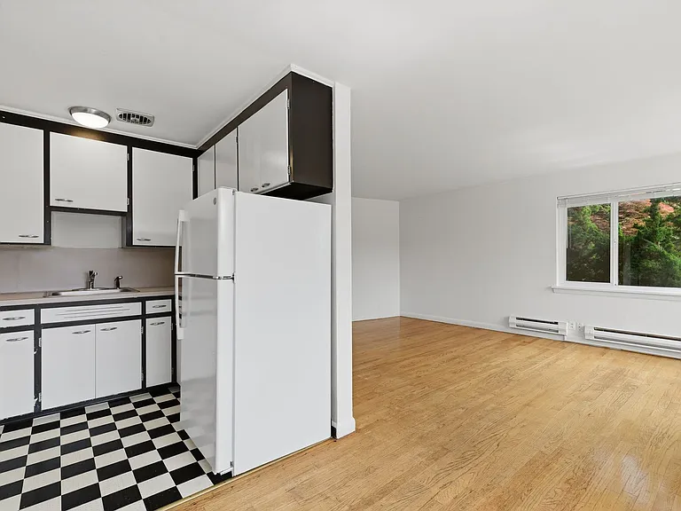 372 Aloha St — Photo 25