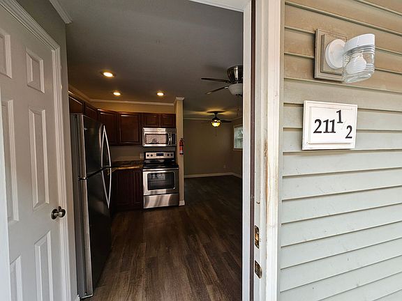 2nd image of 211 1/2 N Madison St