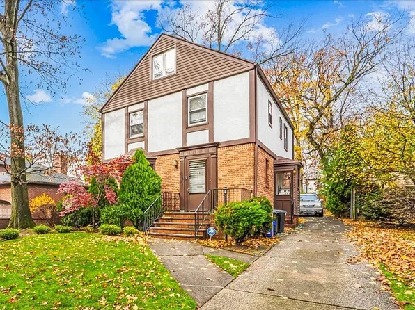 18615 Grand Central Pkwy, Jamaica, NY 11432