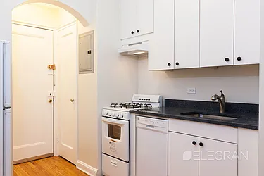 Rented by (Legacy) Elegran