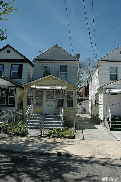 1st image of 10746 120th St