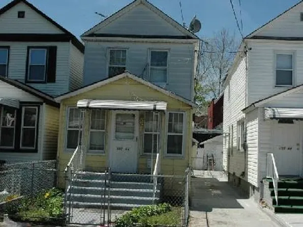 10746 120th St, South Richmond Hill, NY 11419