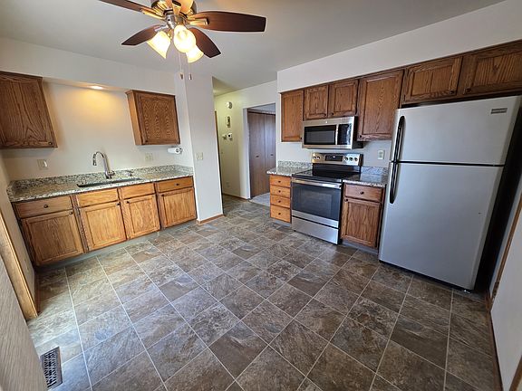 2nd image of 303 Thomas Dr