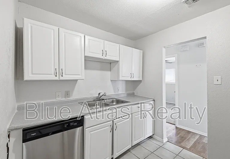 5055 Virgil St — Photo 5