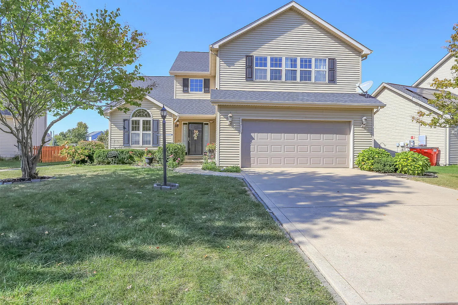 3920 Tallgrass Dr photo 1