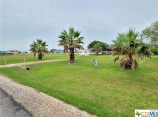 631 W Bayshore Dr, Bayshore, TX 77465