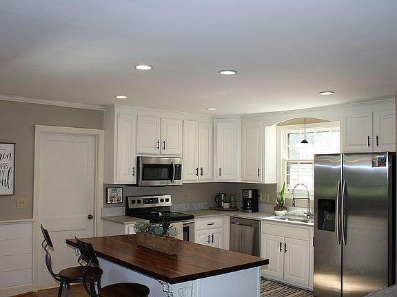 Large updated kitchen