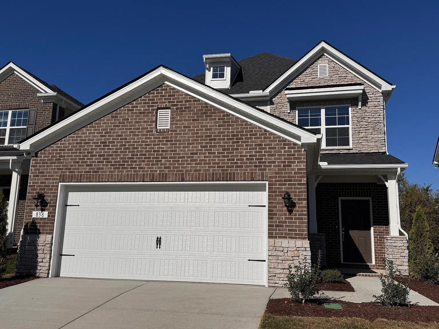 4 bed, 2321 sqft, $3,000 — Photo 1