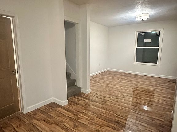 5th image of 2033 N 10th St