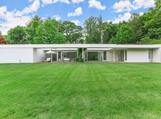 90 Lambert Rd, New Canaan, CT 06840