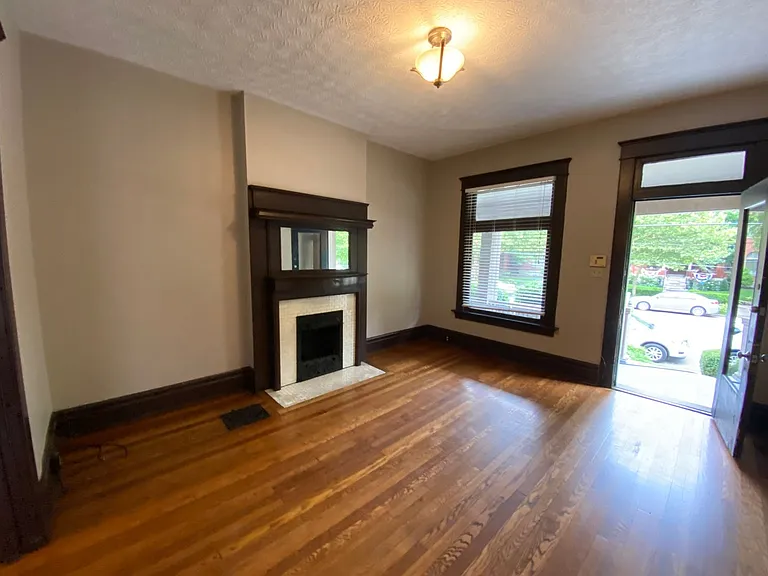 1236 Neil Ave — Photo 7