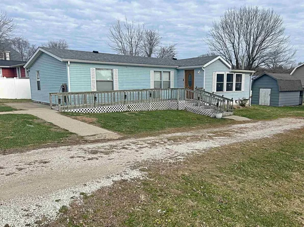 205 S Oak St, Loogootee, IN 47553