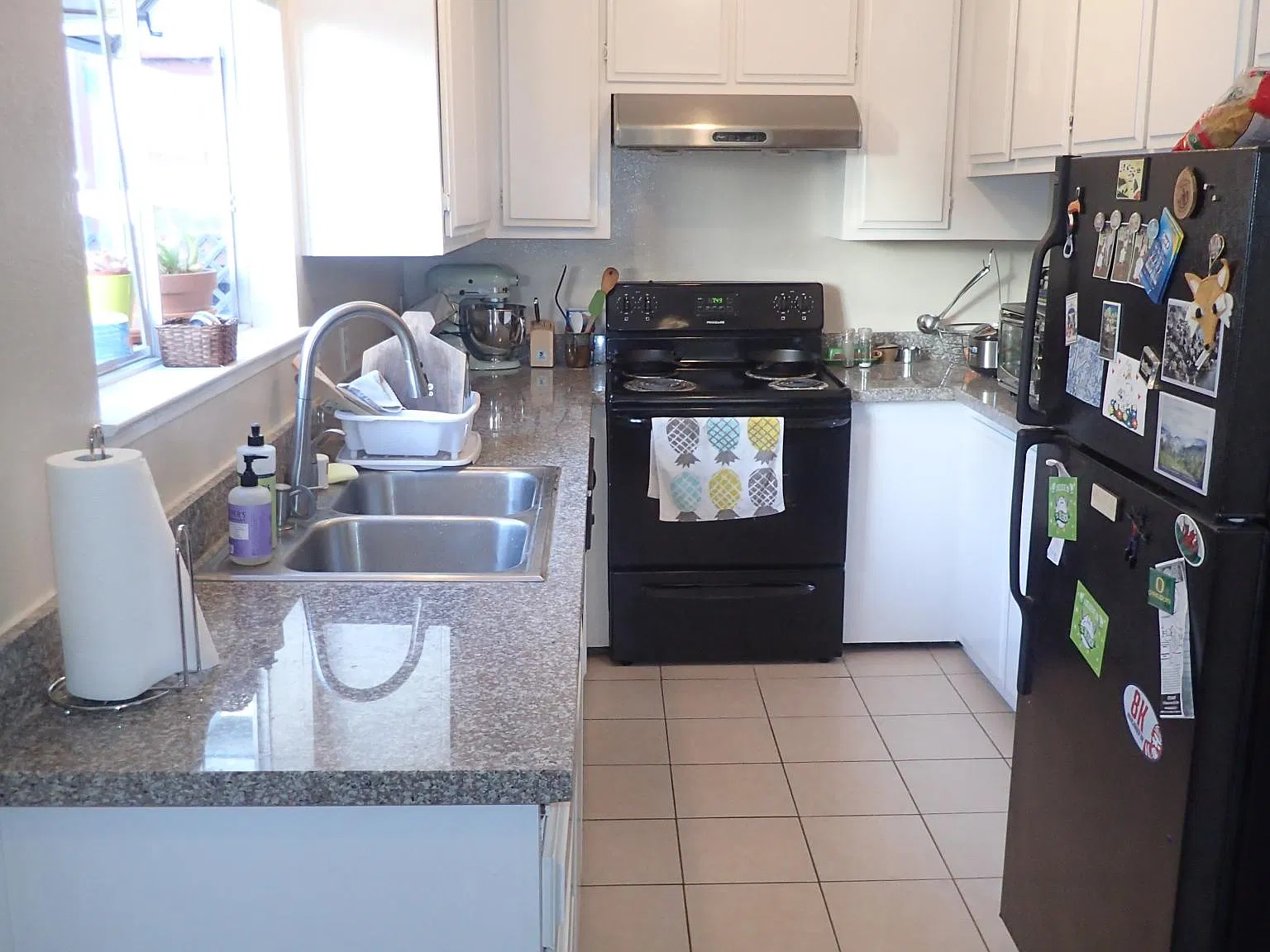 2 bed, 900 sqft, $1,999 — Photo 2