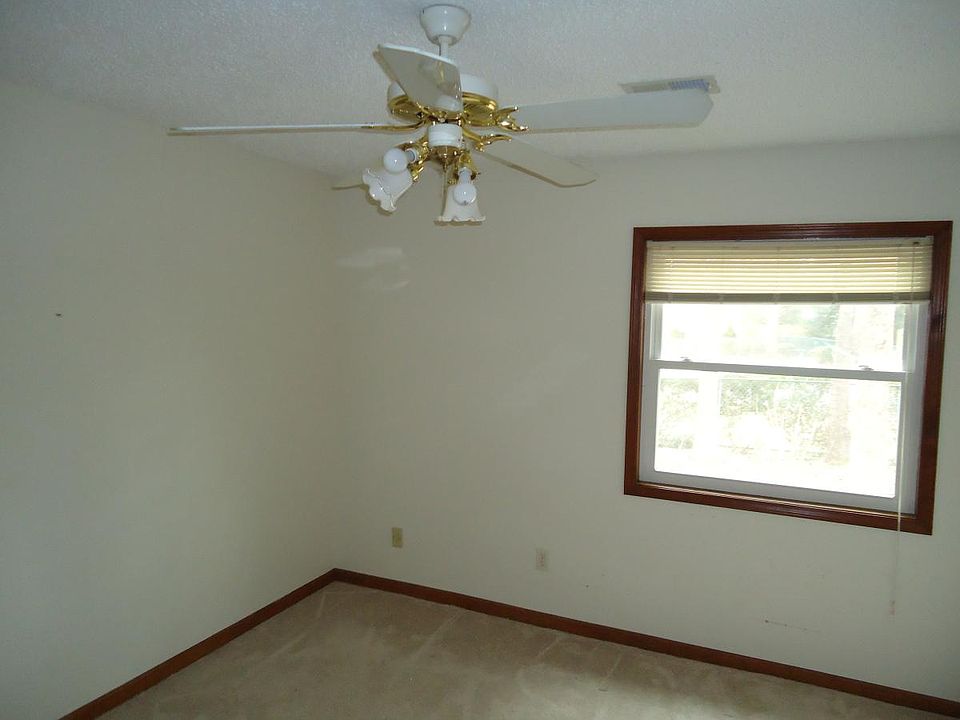 2nd image of 109 Silver Fir Ct