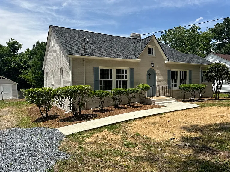 18 Blacks Bluff Rd SW — Photo 2