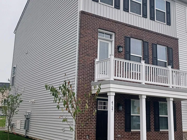 4727 Franklin Cir — Photo 1