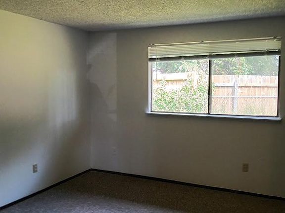 5th image of 1215 9th St #1