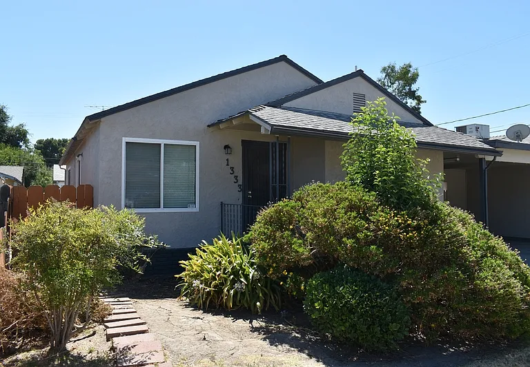 1333 Frank Ave — Photo 3