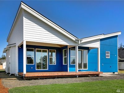 563 Puffin Ave NE, Ocean Shores, WA, 98569