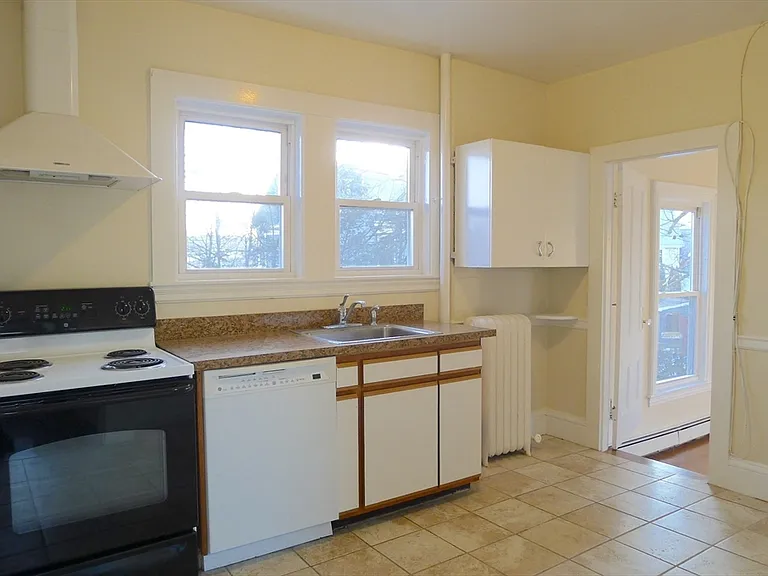 77 Hartford St #2 — Photo 7