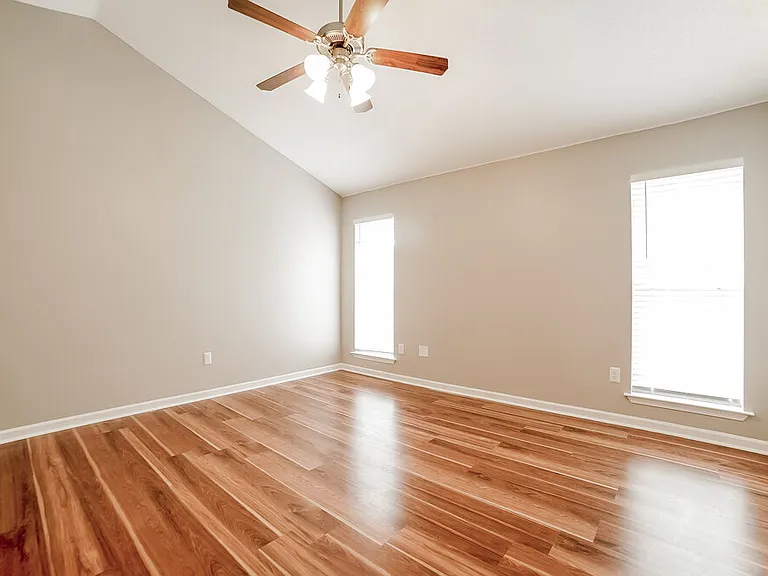 7089 Willow Point Dr — Photo 9