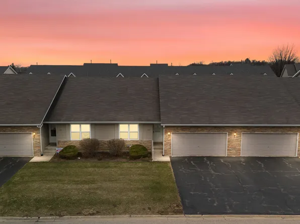 1193 Rose Dr, Sycamore, IL 60178