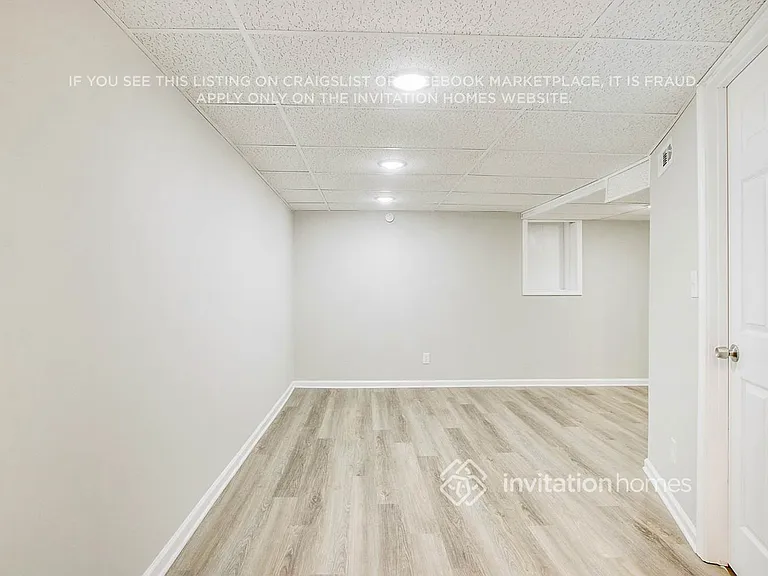 281 Lancaster Cir — Photo 14