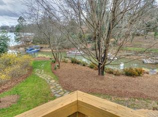 2888 Lake Shore Rd S, Denver, NC 28037