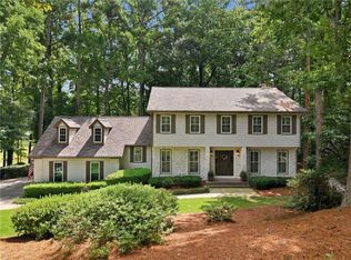 10145 Crescent Hill Ln, Roswell, GA 30076