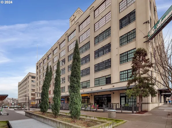 1400 NW Irving St APT 426, Portland, OR 97209