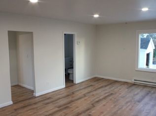 16 Crest Dr, Yorktown Heights, NY 10598