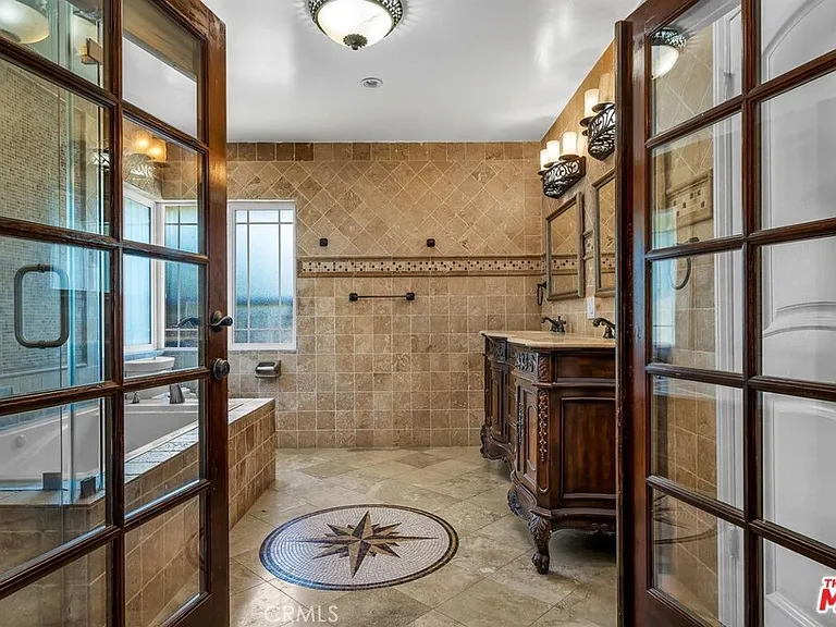 3446 Alginet Dr — Photo 24