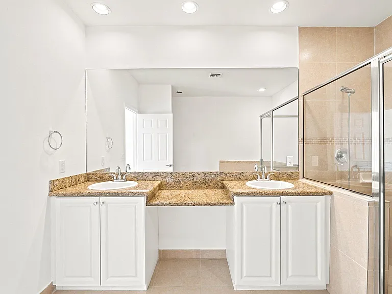 1224 NE 18th Ave #1 — Photo 22